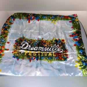 DREAMVILLE 22 Bandana (NWOT)